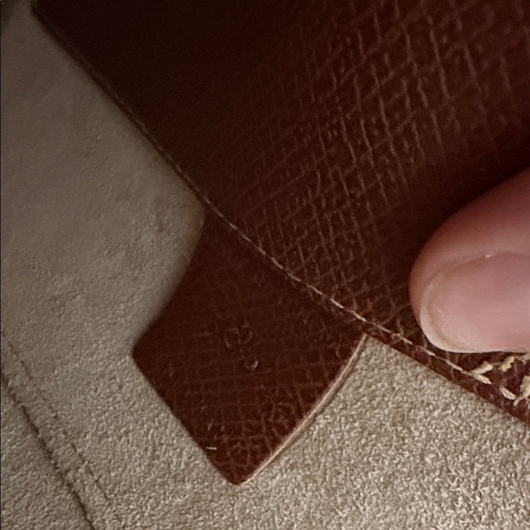 Longchamp Epure Leather Bucket Bag - Picture 8 of 12